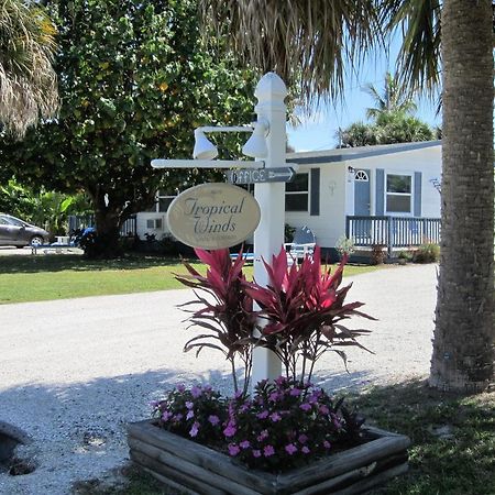 Tropical Winds Beachfront Motel And Cottages Sanibel Exterior photo