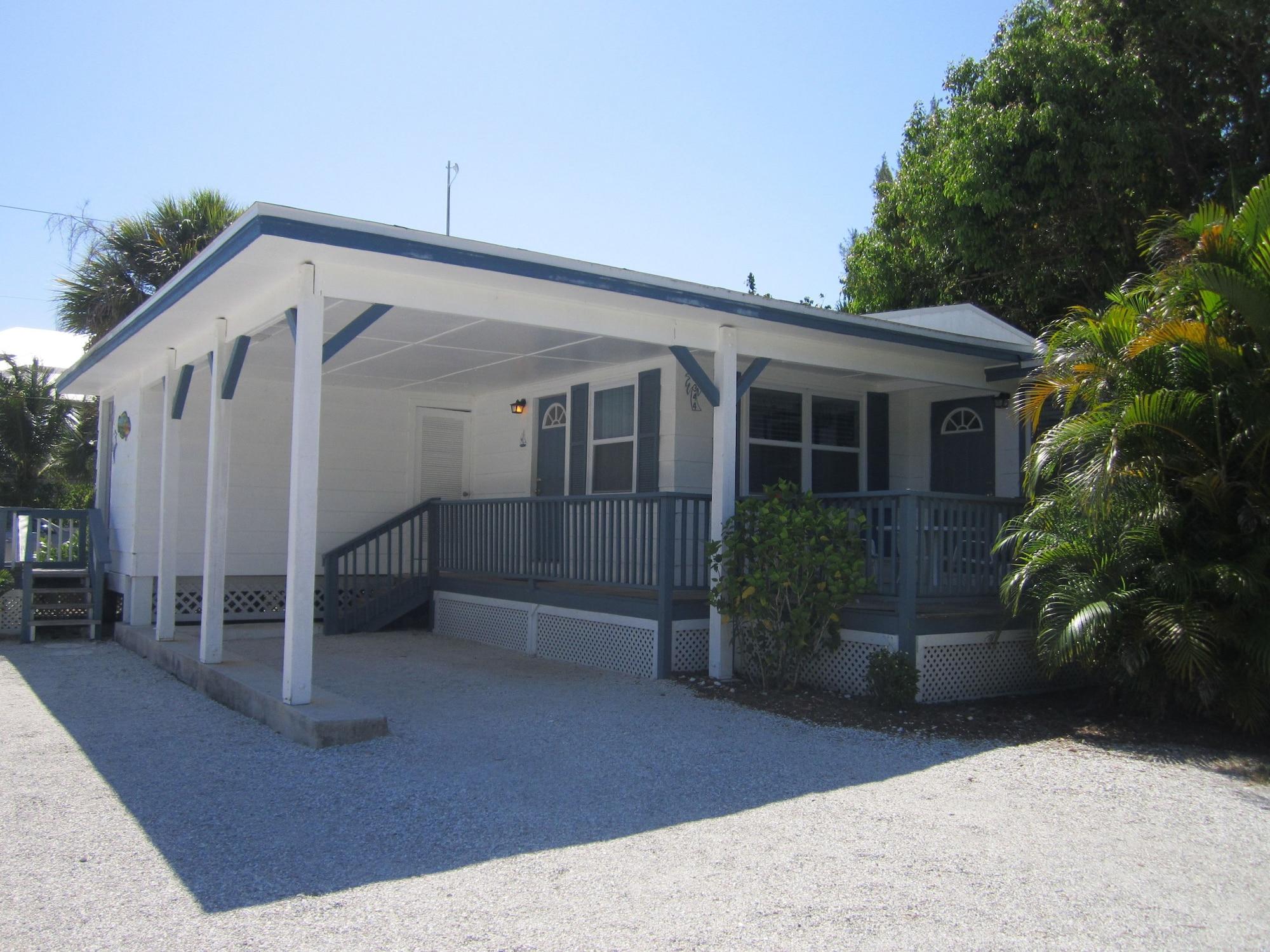 Tropical Winds Beachfront Motel And Cottages Sanibel Exterior photo
