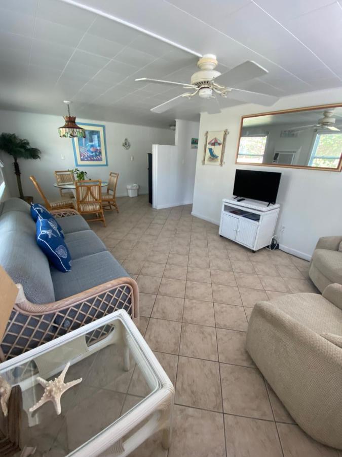 Tropical Winds Beachfront Motel And Cottages Sanibel Exterior photo