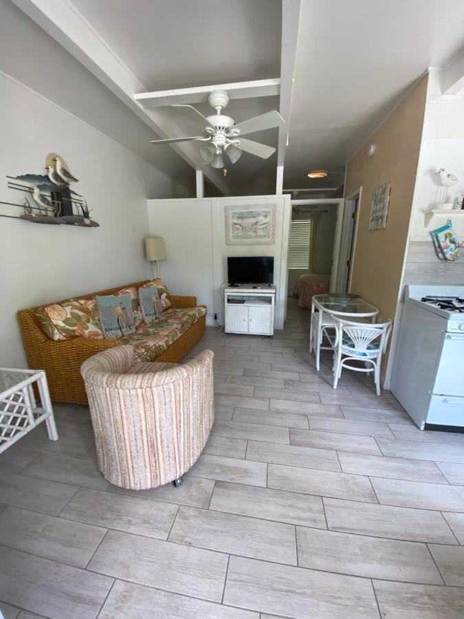 Tropical Winds Beachfront Motel And Cottages Sanibel Exterior photo