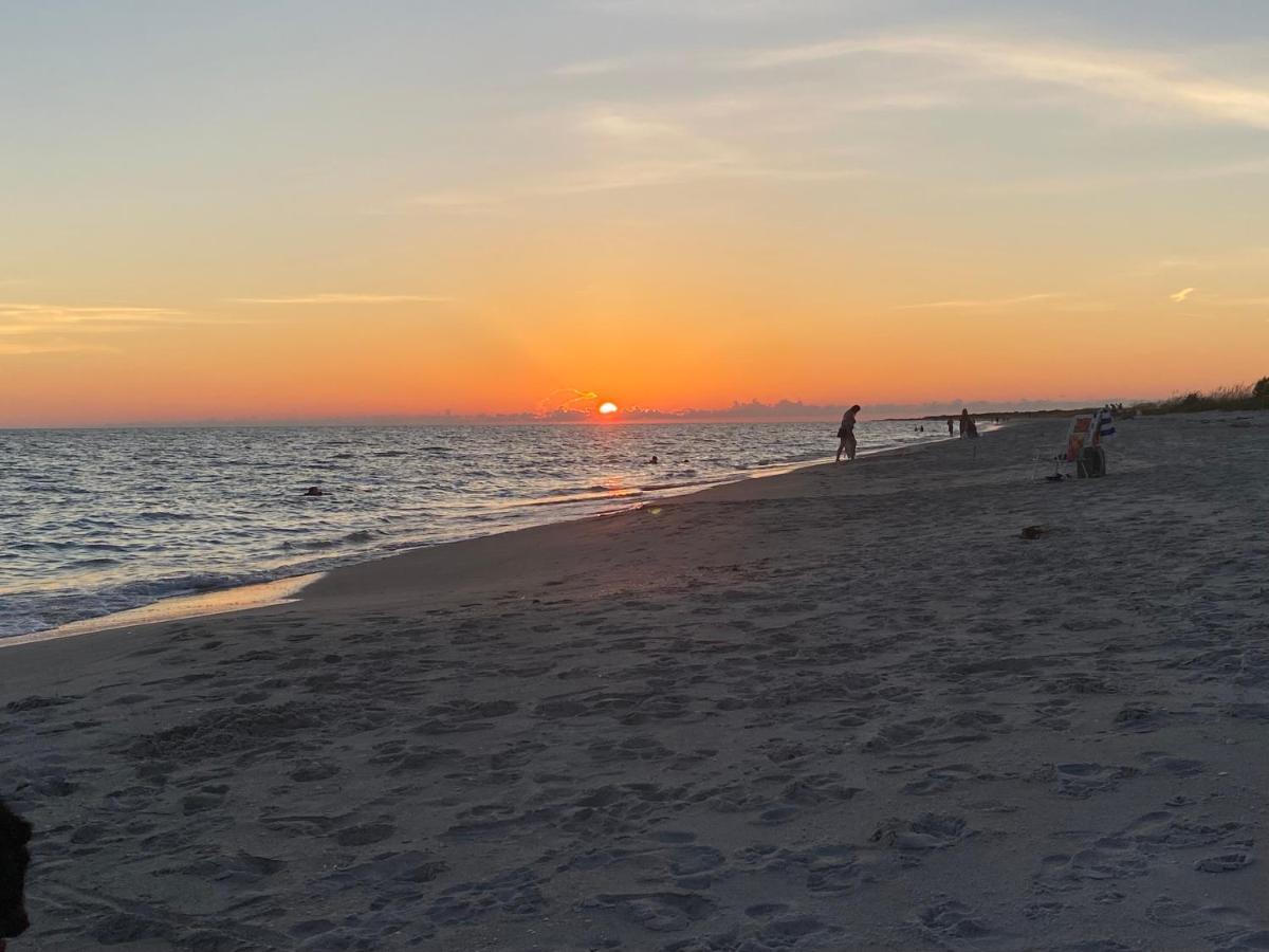Tropical Winds Beachfront Motel And Cottages Sanibel Exterior photo