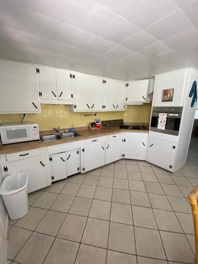 Tropical Winds Beachfront Motel And Cottages Sanibel Exterior photo