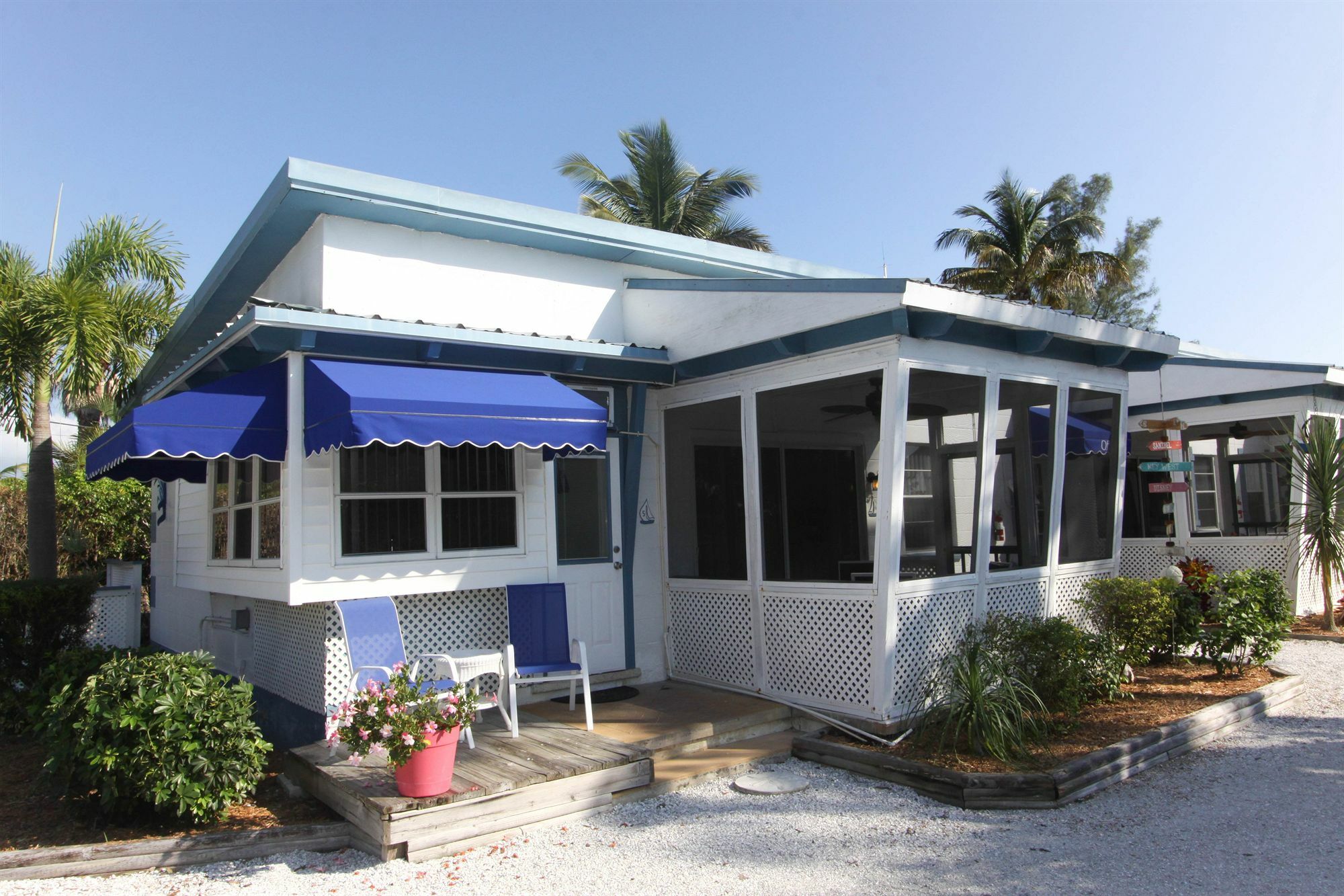 Tropical Winds Beachfront Motel And Cottages Sanibel Exterior photo