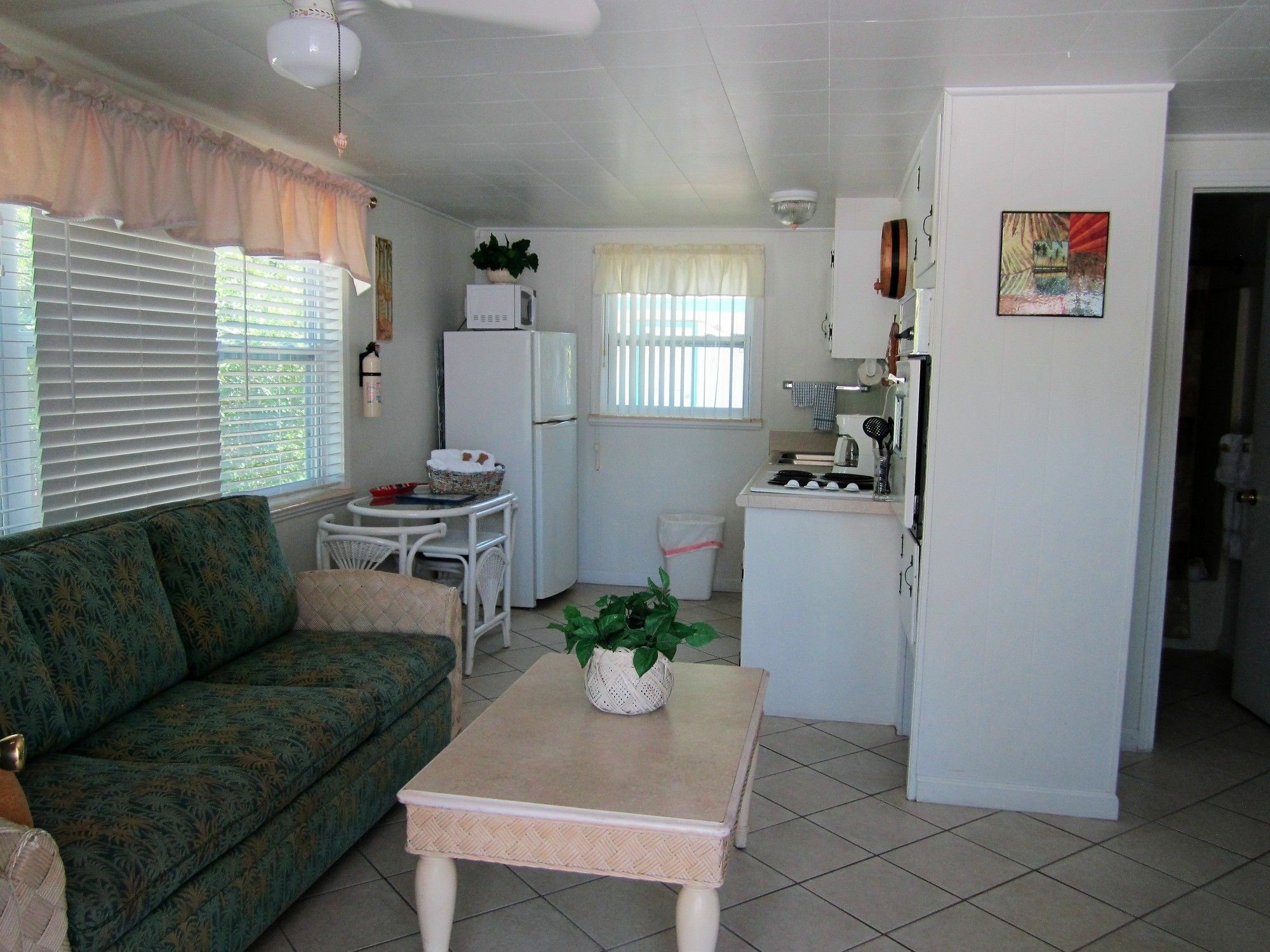 Tropical Winds Beachfront Motel And Cottages Sanibel Exterior photo