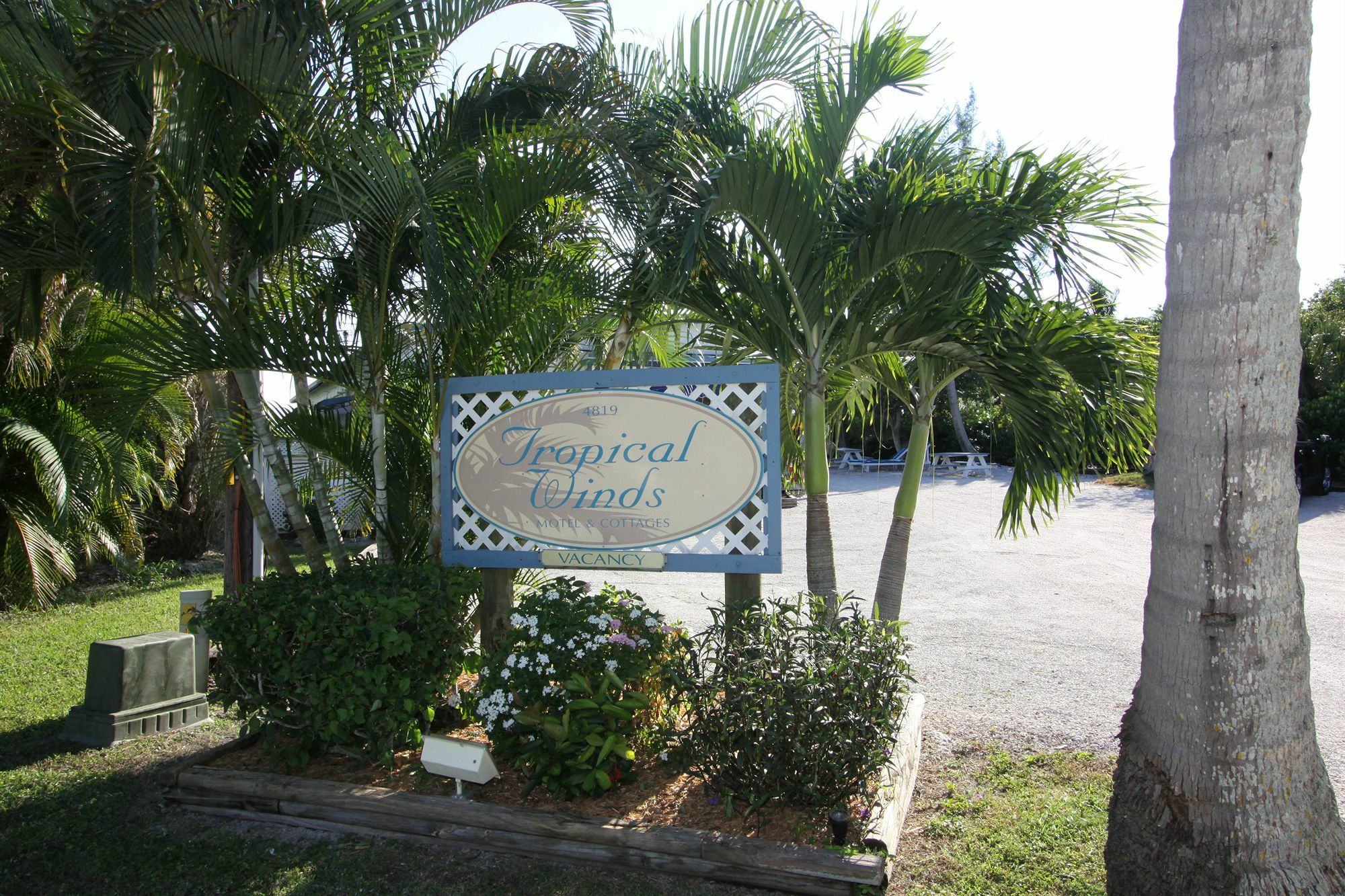 Tropical Winds Beachfront Motel And Cottages Sanibel Exterior photo