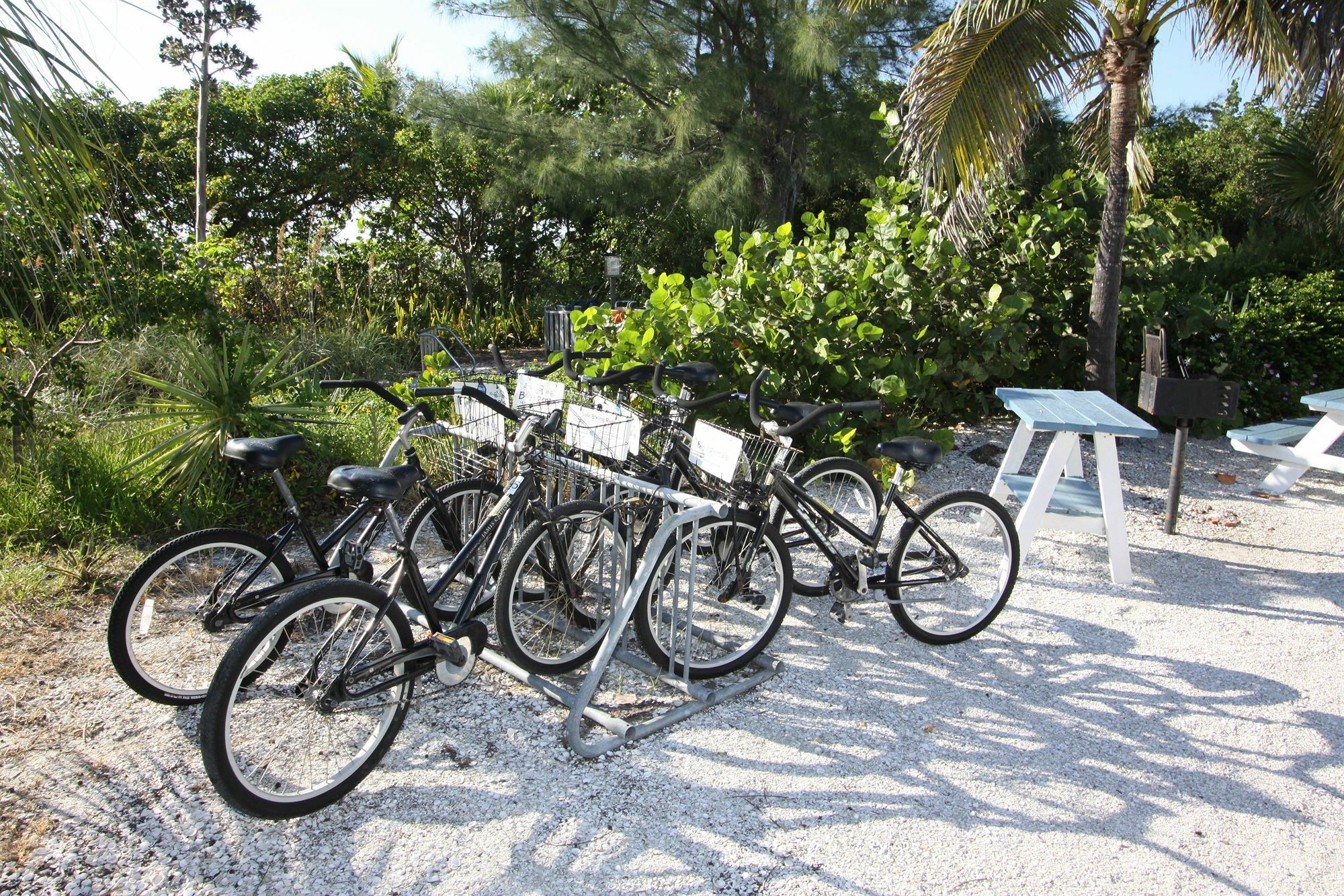 Tropical Winds Beachfront Motel And Cottages Sanibel Exterior photo